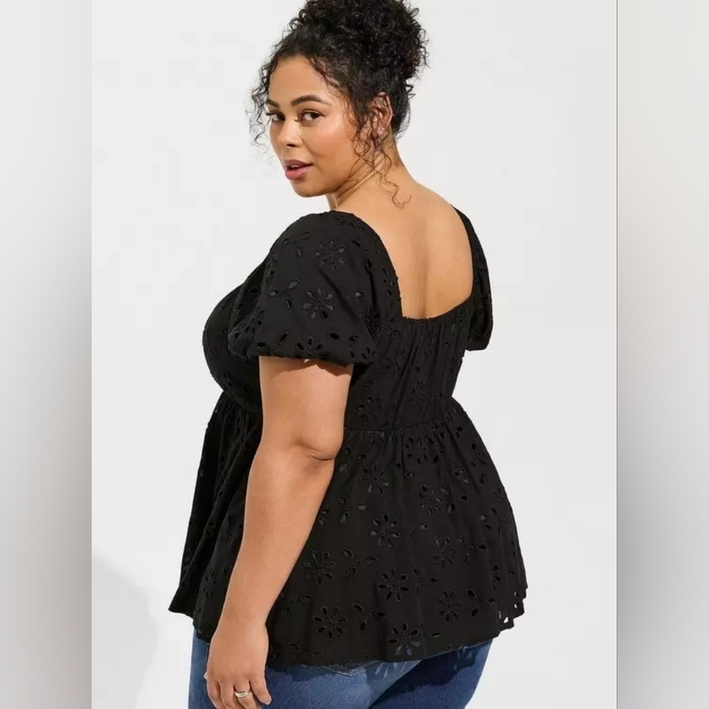 NWT TORRID Babydoll Eyelet Challis Black Short Sleeve Blouse Size 1X 14-16 - Picture 13 of 16